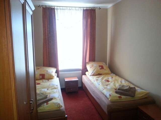 Отели типа «постель и завтрак» Hotelik Parkowy Легница-26